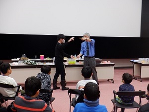げん丸塾科学実験ショー様子